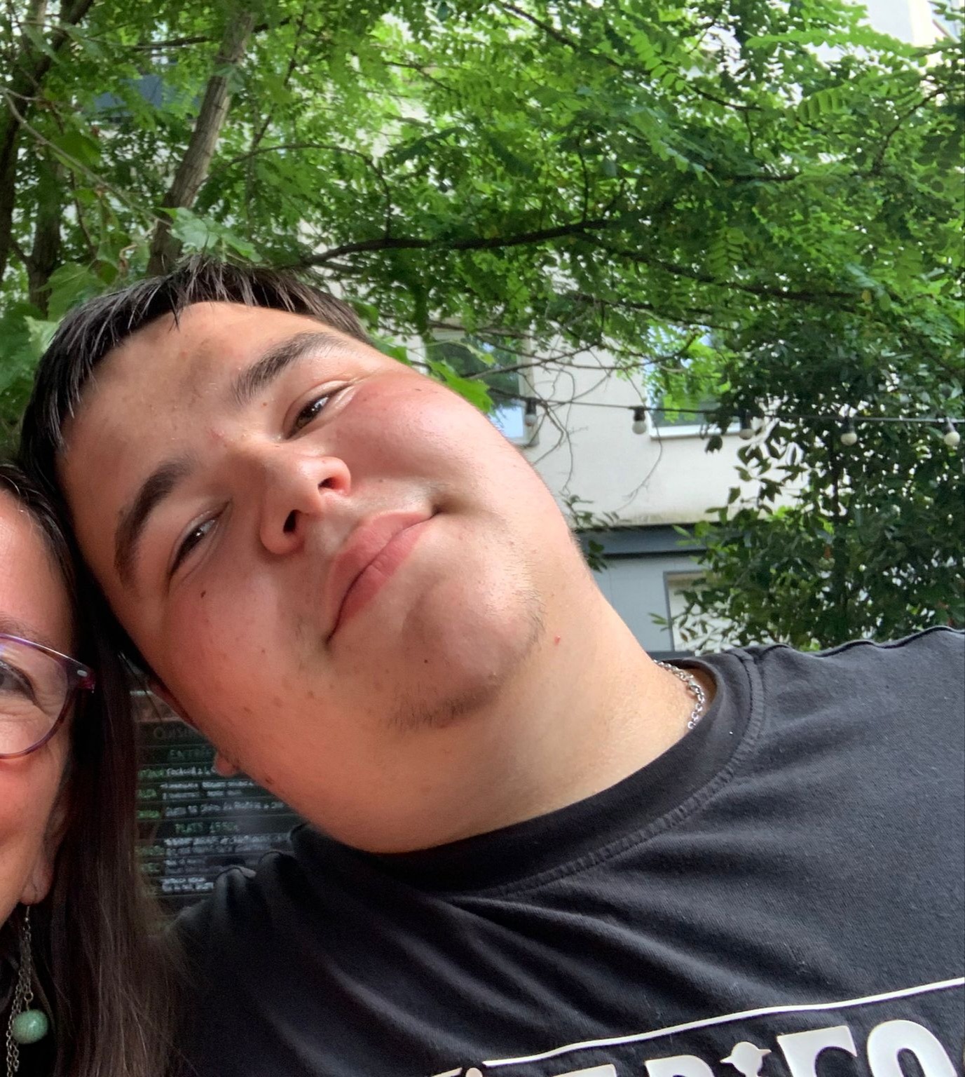 Profil de Illyes, 21 ans, Rencontre à Allerborn